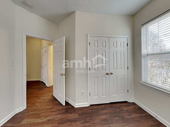 Building Photo - 6604 Conifer Cir