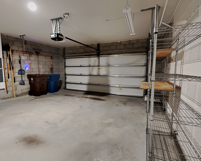 Building Photo - 186 Piave St