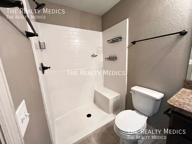 Building Photo - 2427 SW 168th Loop