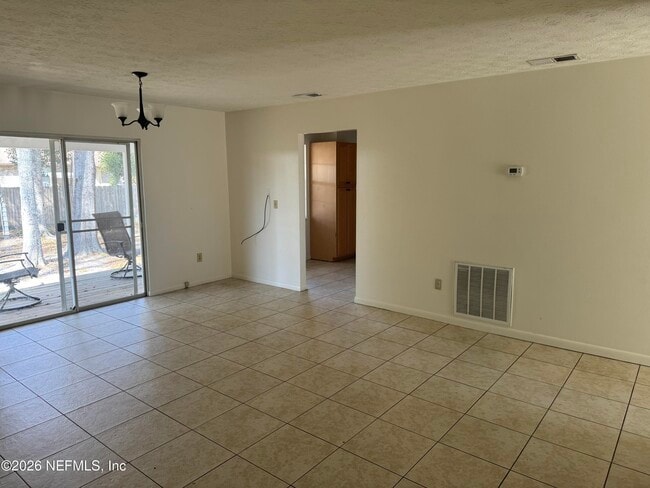 Building Photo - 1011B W Pratt St