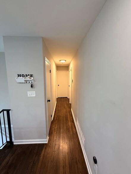 Building Photo - 1387 Pineglen Dr
