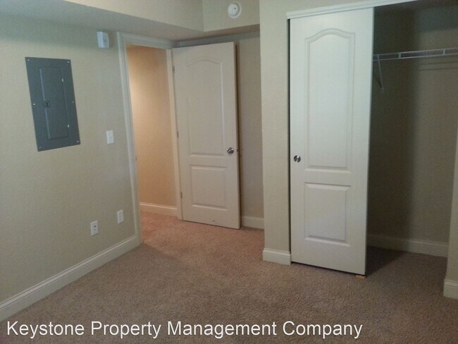 Building Photo - 2 br, 1 bath House - 201 Grandview Court
