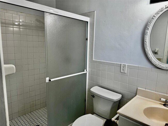 Building Photo - 5561 100th Ave