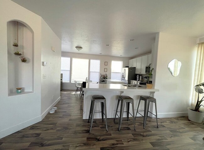 Building Photo - 1766 W Dalmeny Way