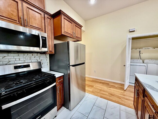 Building Photo - 91 W 20th St