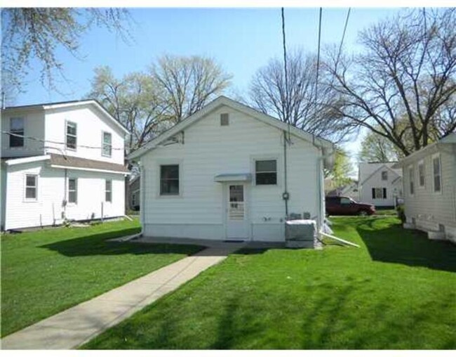 Building Photo - Janus Real Estate: 1518 N Street Southwest