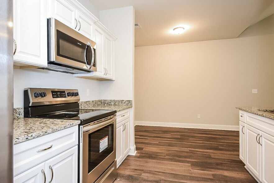 Building Photo - 67 Rosemont Ct