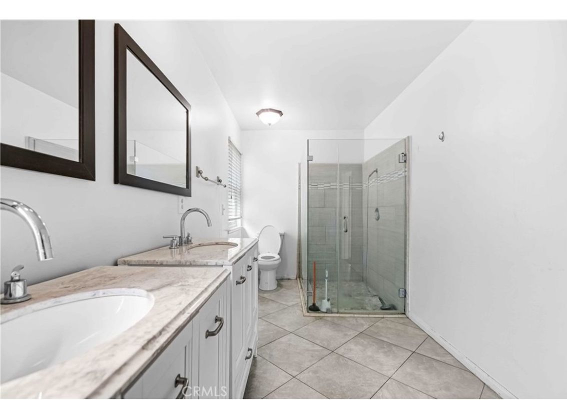 Building Photo - 81871 Victoria