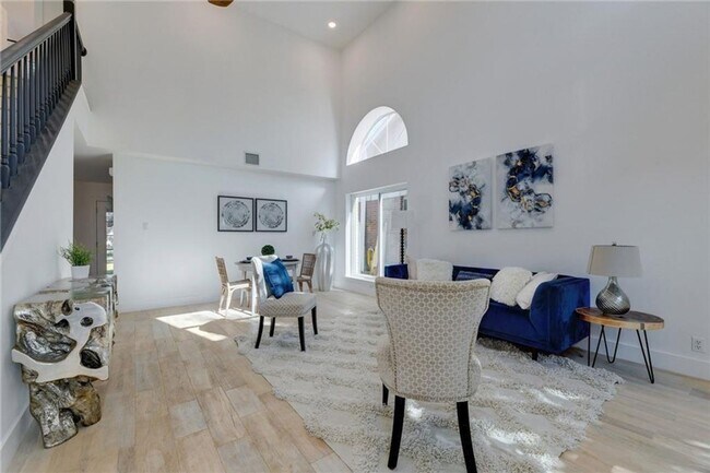 Building Photo - 4602 Everest Ln