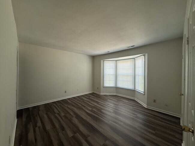Building Photo - 1118 Hillock Crossing