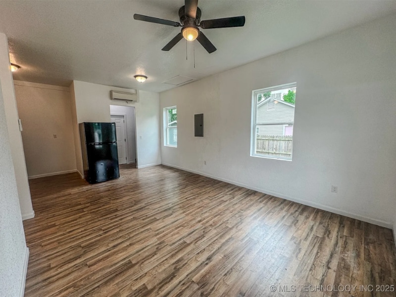 Building Photo - 918 Coy Ave