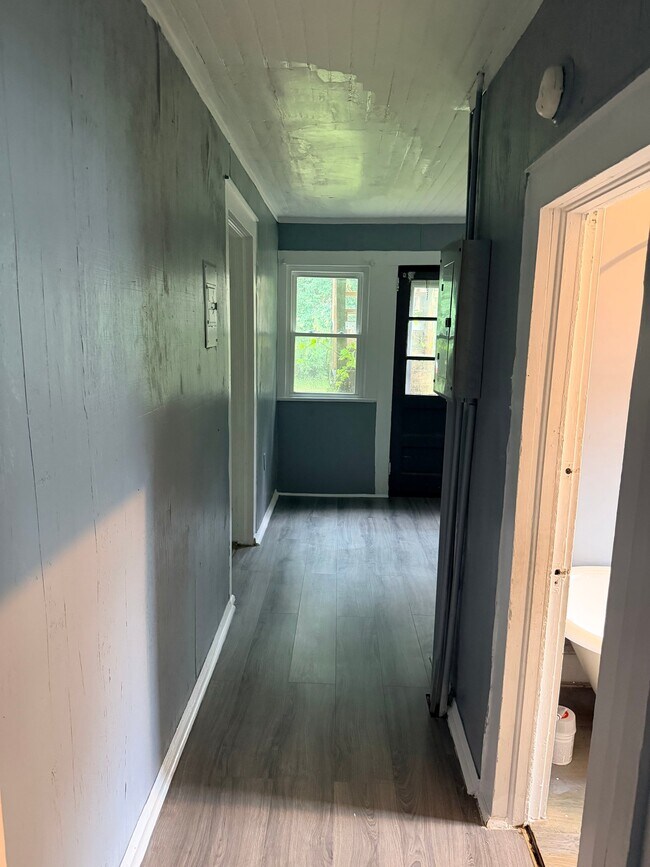 Building Photo - 209 E Capitola Ave