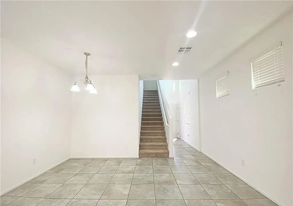 Building Photo - 7629 Jasmine Falls Dr