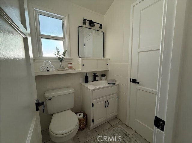 Building Photo - 11559 Blix St