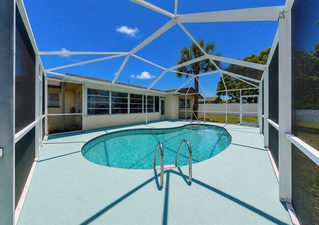 Building Photo - 1725 Bikini Ct