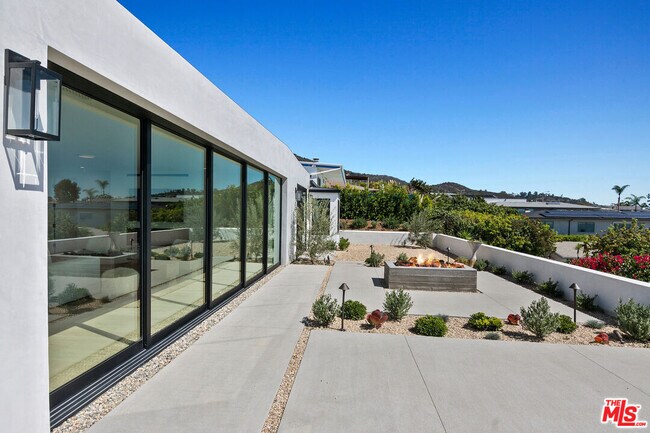 Building Photo - 3616 Shoreheights Dr