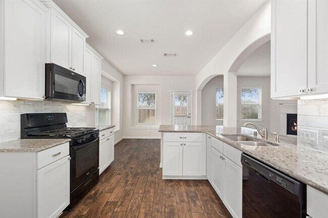 Building Photo - 24727 Lake Basin Ct
