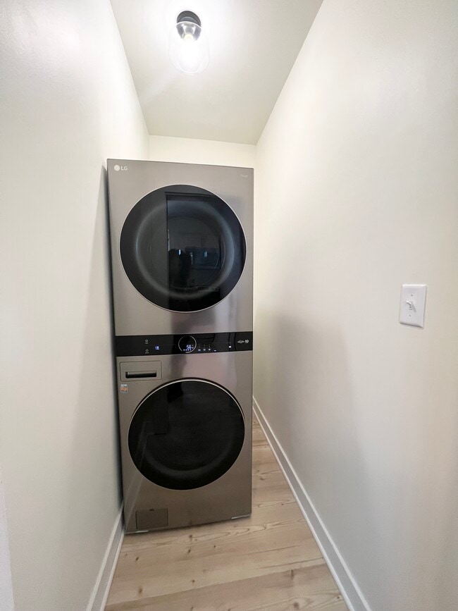 Building Photo - 1512 N 19th St