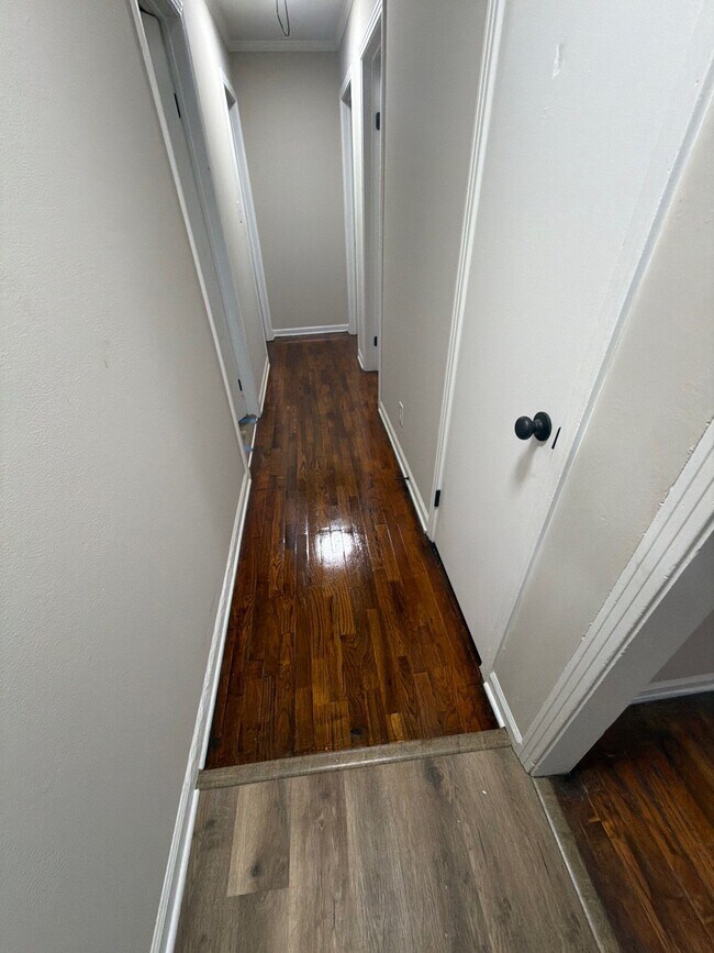 Building Photo - 916 Greenwood St