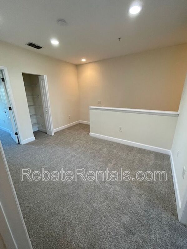 Building Photo - 9745 Touchton Rd