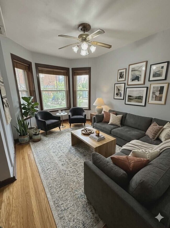 Building Photo - 1448 W Irving Park Rd