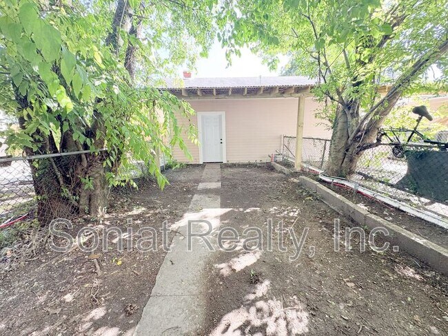 Building Photo - 2632 O'Reilly St