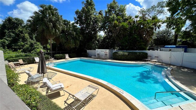 Building Photo - 632 Pavare Ct