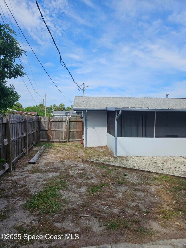 Building Photo - 955 Beechfern Ln
