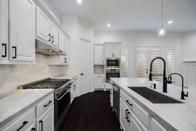 Building Photo - 8213 Cabernet Ln