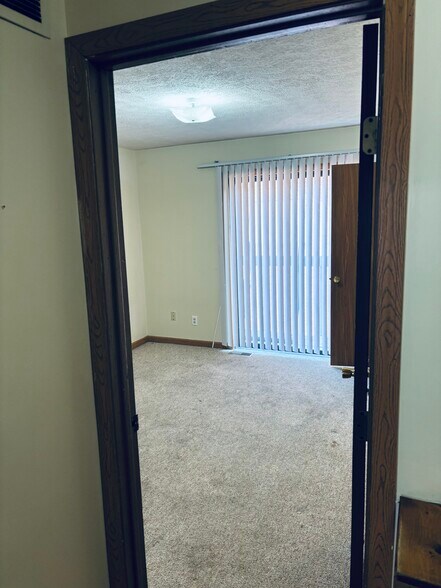 Building Photo - 104 McMillen Ave