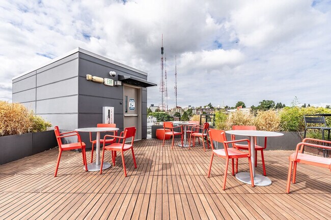 Building Photo - 1717 22nd Ave