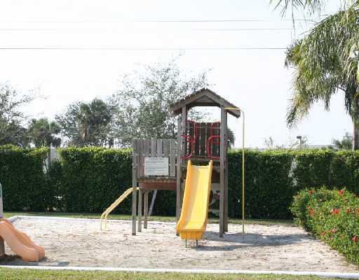 Building Photo - 2060 Greenview Shores Blvd