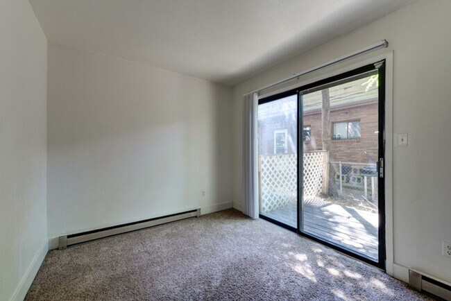 Building Photo - 2311 Spruce St