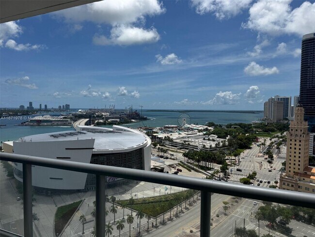 Primary Photo - 888 Biscayne Blvd