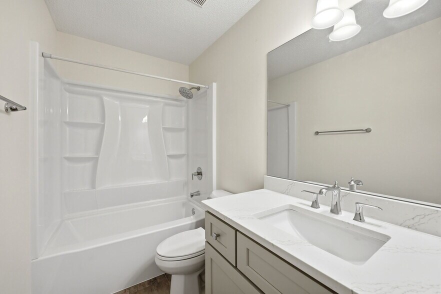 Building Photo - 2736 Stageline Dr