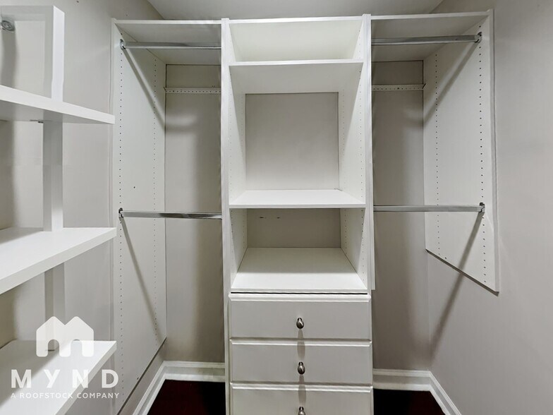 Building Photo - 963 Sims Ave NW