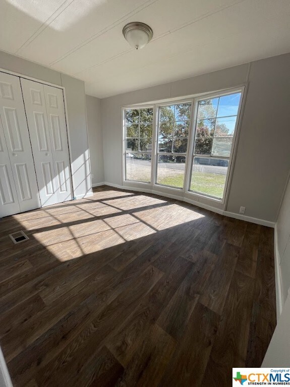 Building Photo - 1547 Ridge Wind