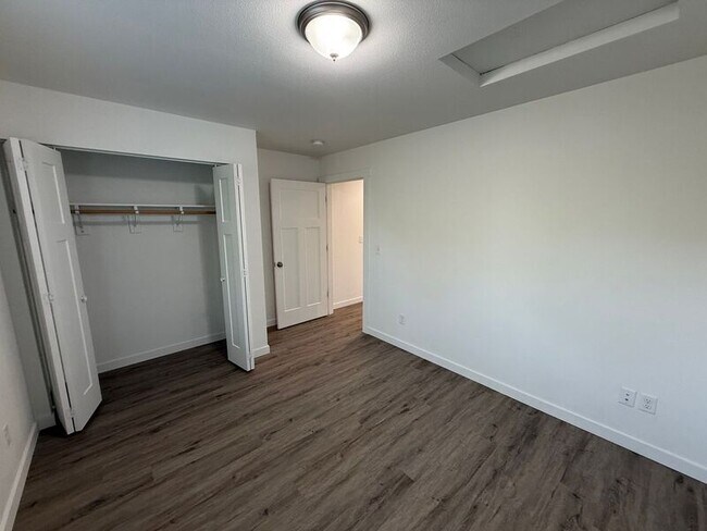Building Photo - 2603 SW Pickford St