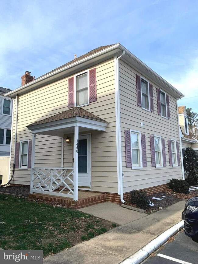 Building Photo - 1440 Kenmore Ave