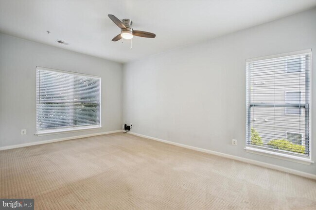 Building Photo - 6533 Grange Ln