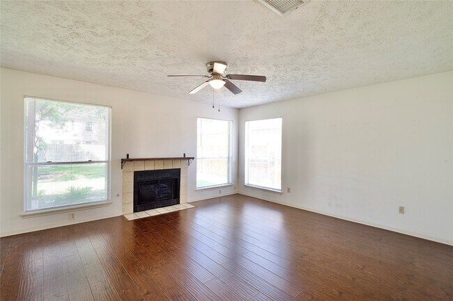 Building Photo - 3222 Settlers Way Blvd