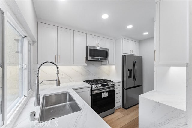 Building Photo - 44 Elksford Ave