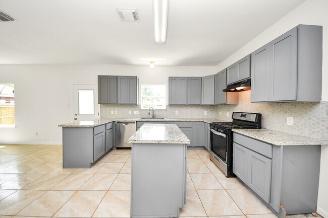 Building Photo - 3526 Cactus Creek Dr