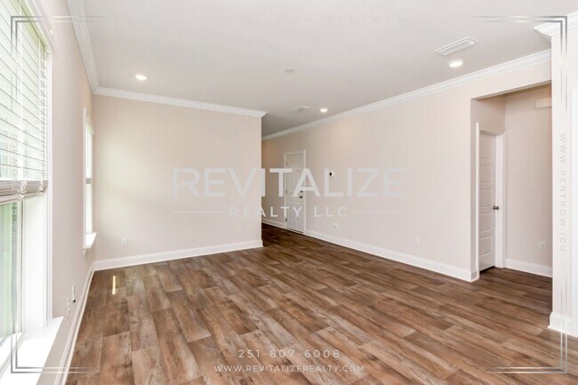 Building Photo - Resort-Style Living in The Reserve at Daphne!