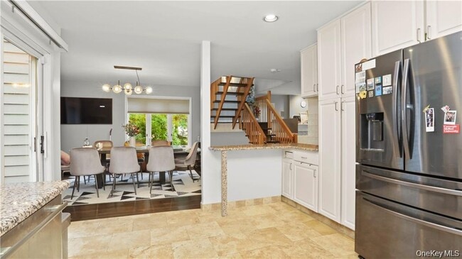 Building Photo - 4 Pinewood Cir