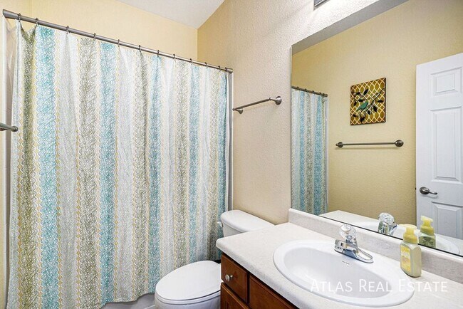 Building Photo - 23235 York Ave