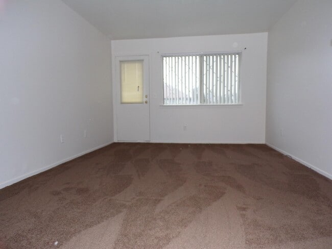 Primary Photo - 3755 Heritage Pkwy