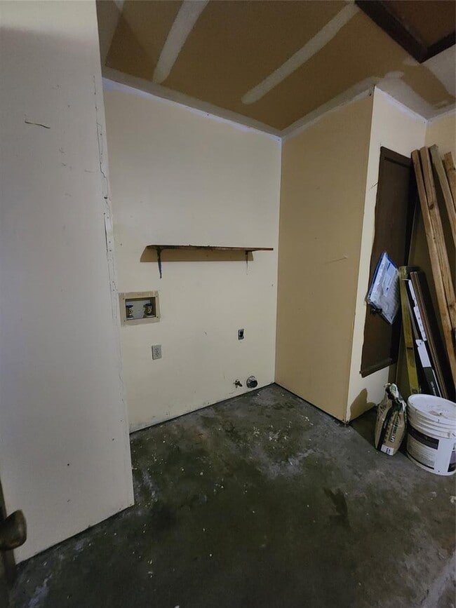 Building Photo - 2610 Garrettson Dr