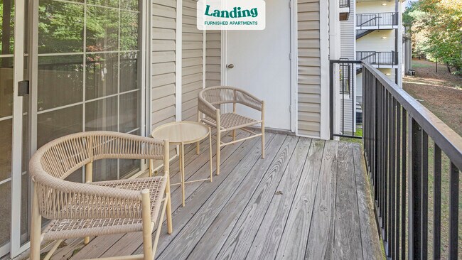 Building Photo - 900 Crowne Park Dr