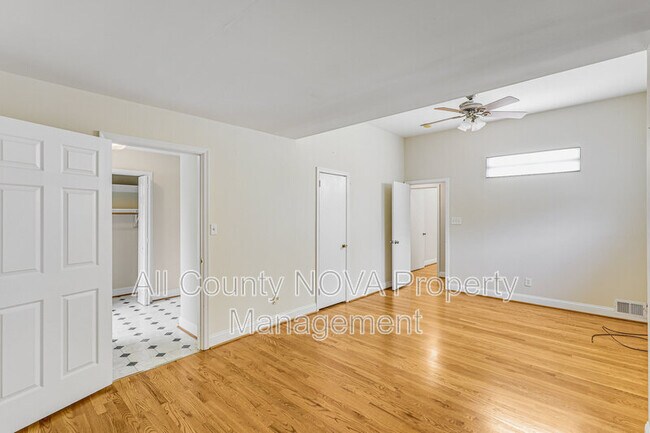 Building Photo - 7412 Marc Dr
